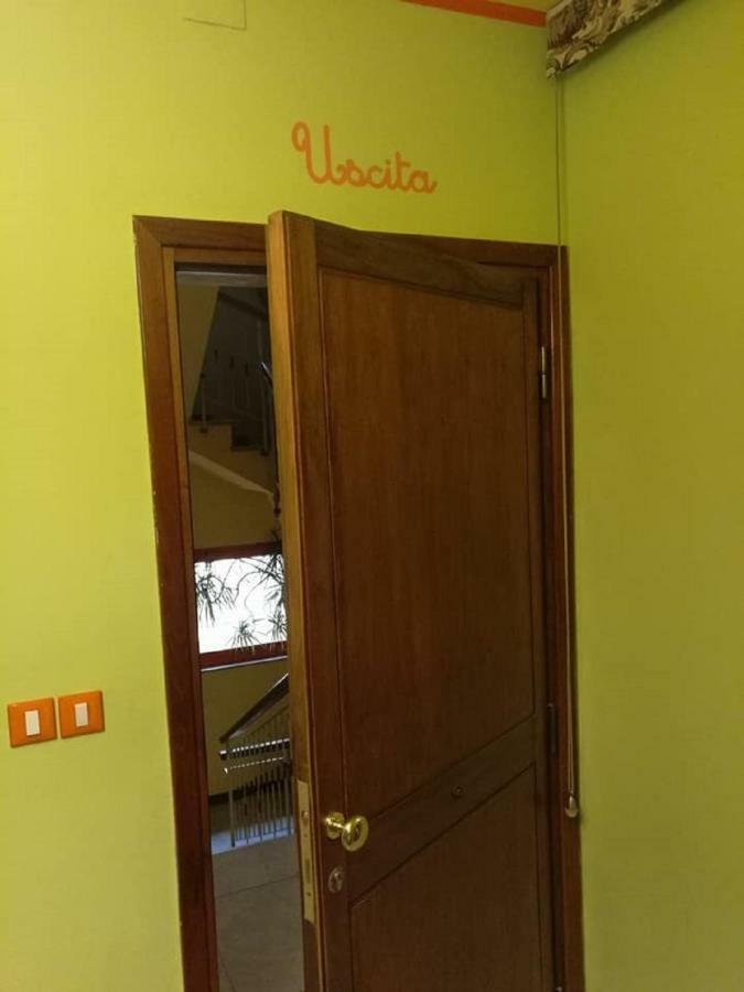 Appartamento Benvenuti A Casa Incerpi Montecatini-Terme Esterno foto